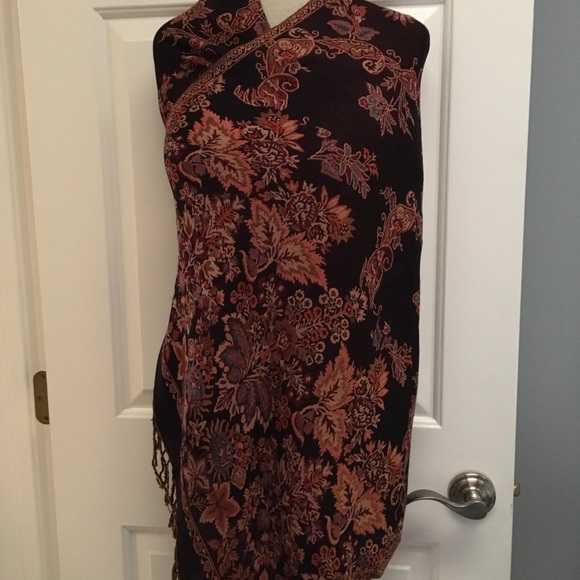 NWOT Pashmina Scarf - Picture 3 of 8